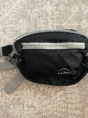 L.L. Bean Stowaway Fanny Pack Waist Belt Bag Hiking Black & Gray Adjustable